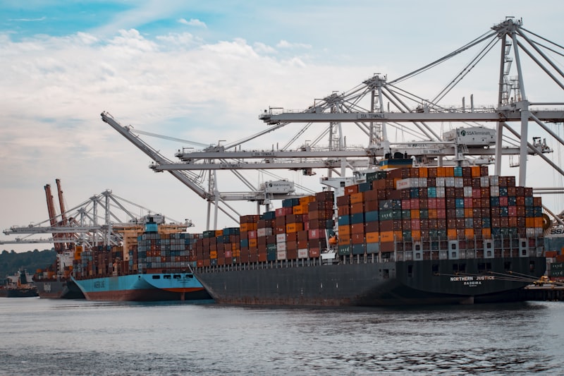 International commodity shipping