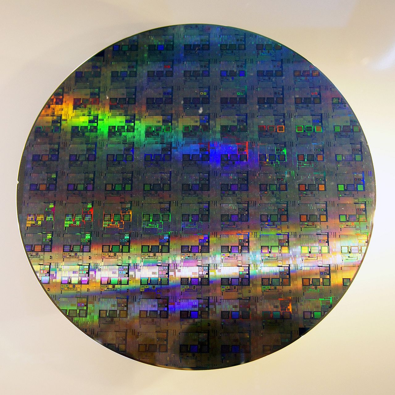 Silicon and semiconductor minerals